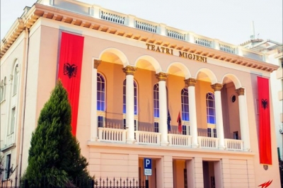 70 vjetori i Teatrit “Migjeni”, përmendet Enver Hoxha, asnjë mbështetje për grevën e Teatrit kombëtar!?