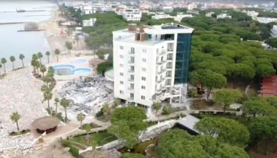 Golem: IKMT dhe Policia fillojnë shembjen e katit të dytë të resortit &#039;Prestige&#039;