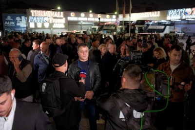 ‘Zgjedhje të lira’/ Noka nga ish-sheshi &#039;Shqiponja&#039;: Jemi në mosbindje civile! Do ta ulim në gjunjë regjimin