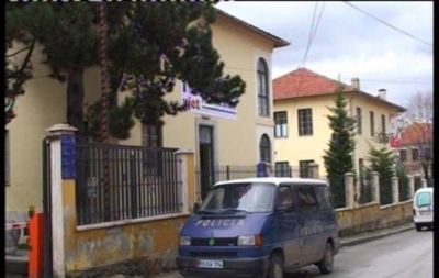 Sherr në lokal, arrestohen 3 persona në Korçë