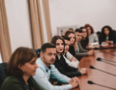 Ministria e Arsimit përsëri nuk e kalon klasën, kopjon "Ligjin për Rininë" nga Serbia