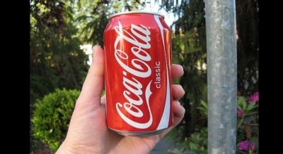 Ja çfarë i bën trupit tuaj një kanaçe Coca Cola në 60 minuta