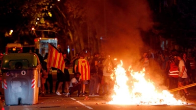 1 vit nga Referendumi, në Barcelonë serish përplasje me policinë