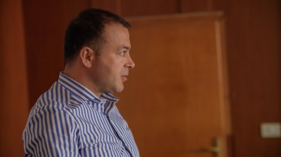 Pezullohet betimi i Valdrin Pjetrit