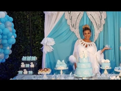 Foto/ “Baby Shower” i djalit të Adelina Tahirit, ‘mbytet’ në dhurata