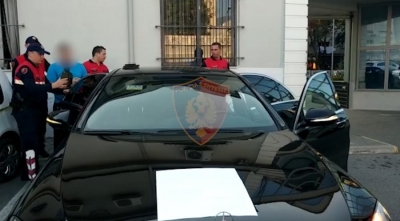 Lëvizte me armë me vete, me kokainë e kanabis, prangoset 38 vjeçari