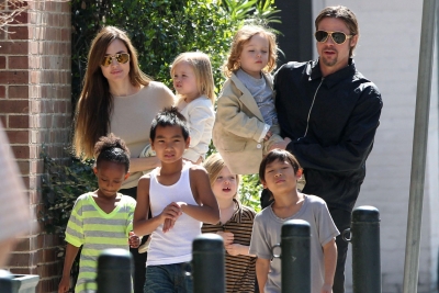 Brad Pitt ndërton park lodrash në shtëpi për të ‘mashtruar’ fëmijët