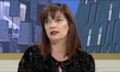 Mohon firmën për prishjen e Teatrit/ &#039;E dua të ri për ....&#039; Ja çfarë thotë Ema Andrea