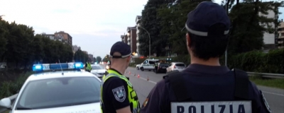 Përplasje me armë mes familjes shqiptare dhe asaj italiane, dy të plagosur....