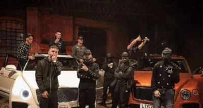 Media britanike: Mafia në Angli po rekruton njerëz mes videoklipeve të VIP-ave në Tiranë