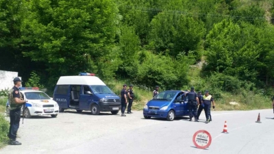 Grabitje me armë, autorët e maskuar plagosin djalin