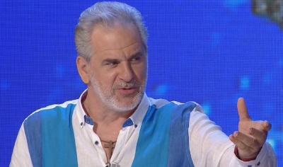 Artur Zheji i sëmurë? Analisti thyen heshtjen: Po notoj në Sarandë. Lajmi, si puçrrat që i dalin fëmijëve nga vapa. Në Gjermani…