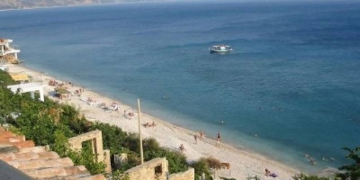 Resortet pranë Detit të Zi vuajnë për staf, kërkojnë rreth 5 mijë punonjës