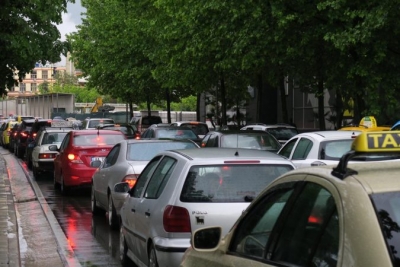 VIDEO/ Tirana “mbytet” nga trafiku, bllokohet dalja drejt Veriut