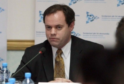 Kreu i Dhomës Amerikane të Tregtisë jep alarmin: Sipërmarrësit e huaj po ikin nga Shqipëria