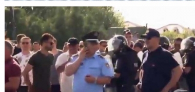 LIVE/ Edi Rama drejt Shkodrës, dhjetëra mbeshtetës të opozitës i bllokojnë rrugën