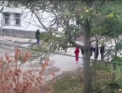 VIDEO/ Korçarët dalin nga shtëpitë me vrap, të frikësuar prej tërmetit