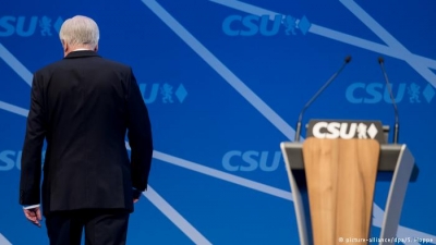 Horst Seehofer kërkon t&#039;i japë fund karrierës politike