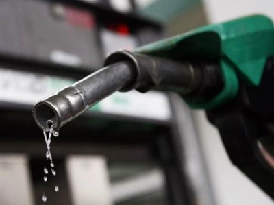Qeveria do të ndalojë automjetet me benzinë dhe naftë/ Cilat makina do të preken?
