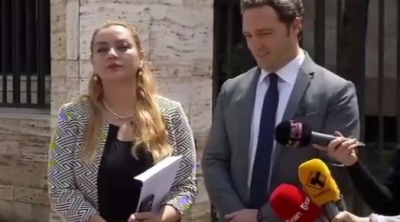 Video/ PD dorëzon padinë në prokurori për  Nikollën dhe Manastirliun