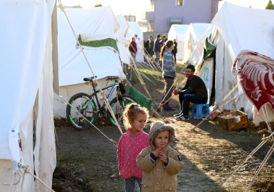 Manza si kamp refugjatësh, shihni si jetohet pas tërmetit (FOTO)