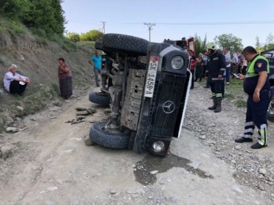 Rrokulliset 'Fouristrada', zjarrfikësit shpëtojnë shoferin