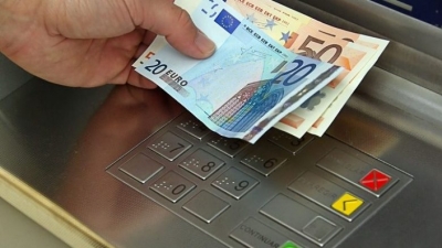 A mund të infektoheni duke prekur Euro? Ja çfarë njofton Banka Qendrore Evropiane