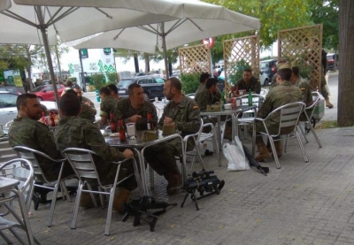 Ushtarët në lokal me armë të rënda, nis hetimi
