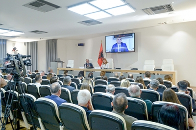 Paraja dhe luftërat, si u ndikuan ekonomitë e politikat monetare, BSH konference të posaçme