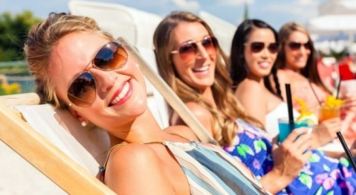 Femrat e martuara preferojnë të dalin me shoqet jo me burrat