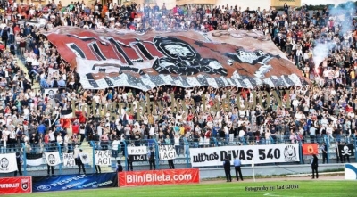 Thirrjet blasfemike në stadiumin e Laçit, heshtja e mediave dhe eunukeria e shtetit!