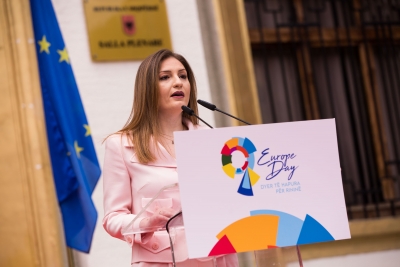 Dita e Evropës, Klajda Gjosha: Vetëm pranë BE, Shqipëria mund të fitojë demokracinë e munguar!