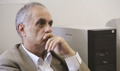 Tërmeti/ “Ne ja japim vrapit a derëzi! Mos na qaj hallin”, ironia e Artan Fugës