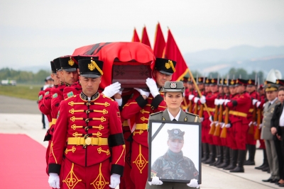 Nëntetarja Hasanaj do të prehet në Varrezat e Dëshmorëve