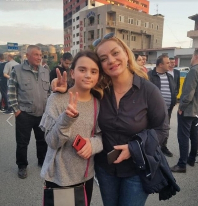 Kreu i LGDSh Albana Vokshi fton gratë dhe vajzat në protestë: Të gjithë bashkë, për femijet tanë