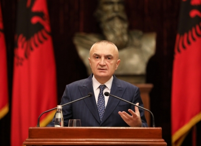 Meta: Masat kufizuese duhet të jenë në përputhje me Kushtetutën, të mos krijojnë konflikte të reja