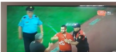 VIDEO/ Kaos në ‘Selman Stërmasi’, sherr mes tifozëve të Tiranës me të Partizanit