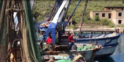 Peshkatarët e Sarandës në protestë, kërkojnë të furnizohen me karburant sipas çmimit të bursës