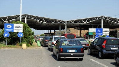 Disa ikin dhe të tjerë vijnë, fluks në Kapshticë dhe Qafë-Thanë