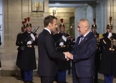 Presidenti Meta në Paris, takohet me presidentin Emmanuel Macron