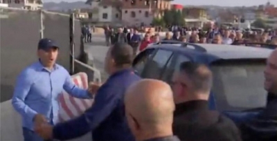 Identifikohet provokatori i protestuesve: Grabitës i bankave dhe mik i Saimir Tahirit