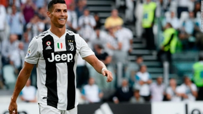 Cristiano Ronaldo arrin 400 gola, ja si e feston