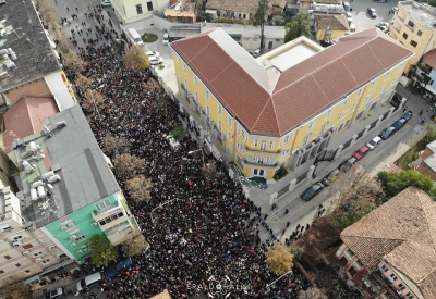 Studentët në protestë duhet të kenë vetëm një kërkesë: Largimin e Edi Ramës