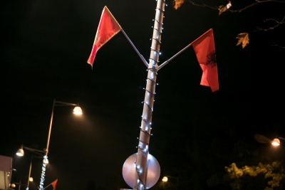 Meta nesër në Mal të Zi, Podgorica mbushet me flamuj kuqezi