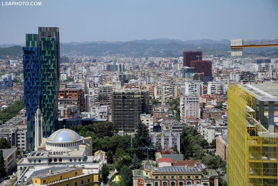 Raporti i KE/ 70% e shqiptarëve nuk mbyllin dot muajin me të ardhurat