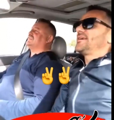 VIDEO/ Të rinjtë, këngë dhe një thirrje për ish-Kryeministrin Berisha