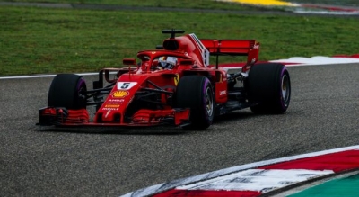 Vettel siguron “pole” edhe në Kinë, Raikkonen i dyti