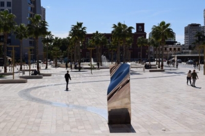 ‘Rilindja Urbane’ betonizoi memorien kolektive të qytetit/ Miliona euro për dy sheshe në Durrës