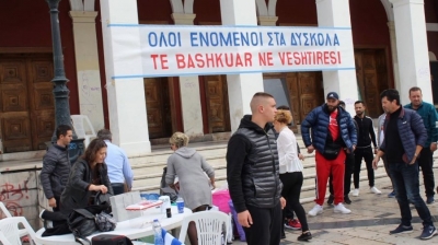 Tërmeti/ ‘Të gjithë bashkë mundemi për Shqipërinë’, Greqia solidarizohet për mbledhjen e ndihmave