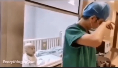 VIDEO prekëse që po thyen rrjetin: Një bebe e infektuar nga koronavirusi në Wuhan
